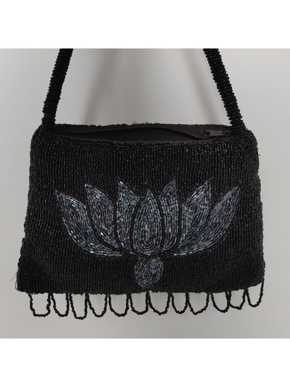 ATTRACTIVE Vintage Black Beaded Lotus Print Shoulder Bag Stunning Night Bag